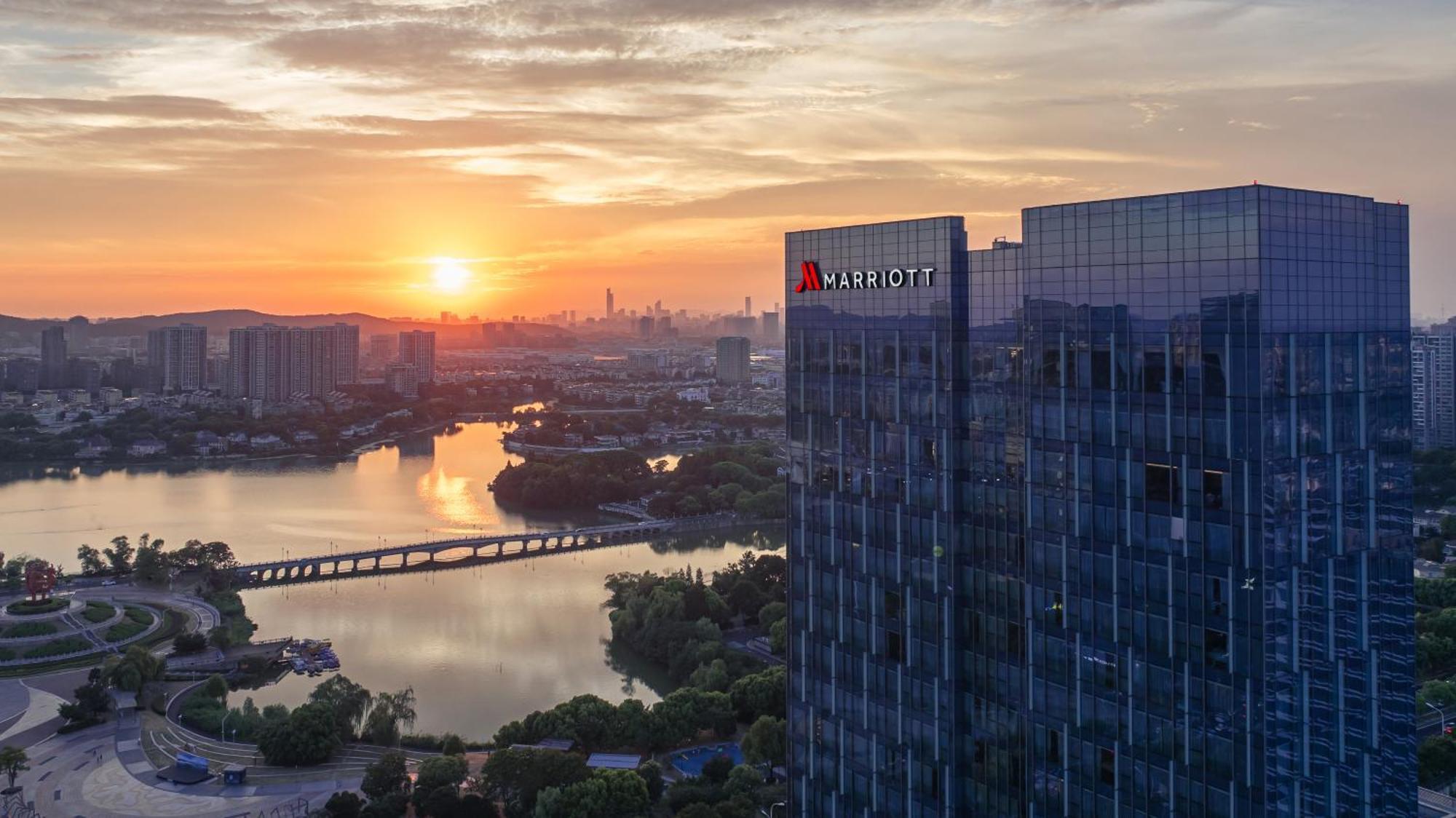 Marriott Nanjing South Hotel Bagian luar foto